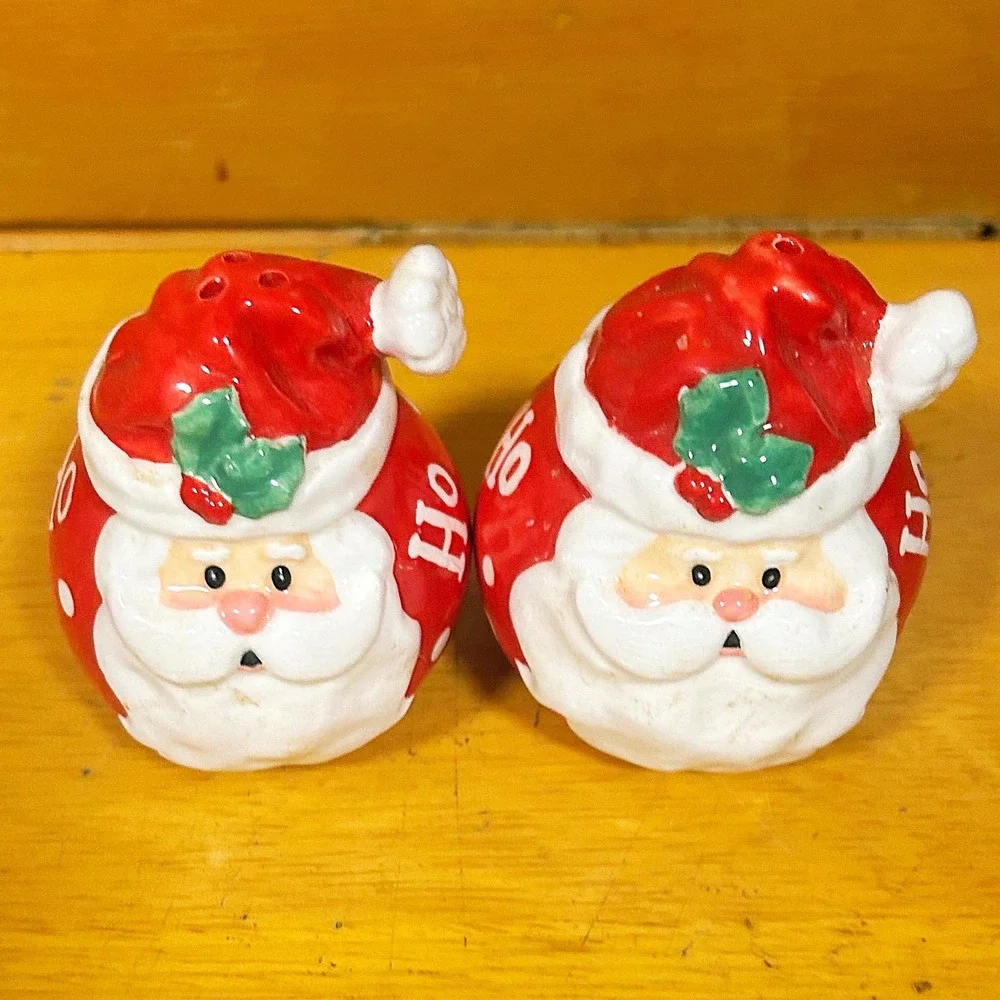 Burton+Burton Santa Ho Ho Ho Salt and Pepper‎ Shakers